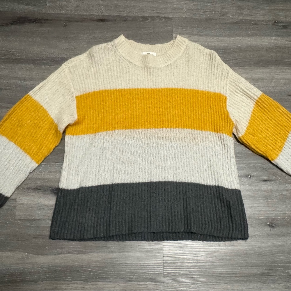 BP Colorblock Crew Neck Sweater in Yellow, Cream, and Gray